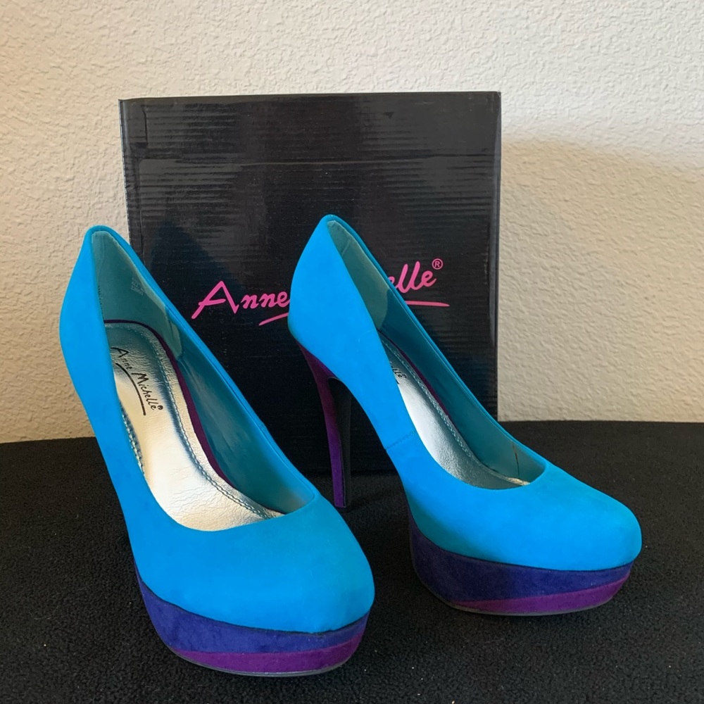Anne Michelle Platform Pumps